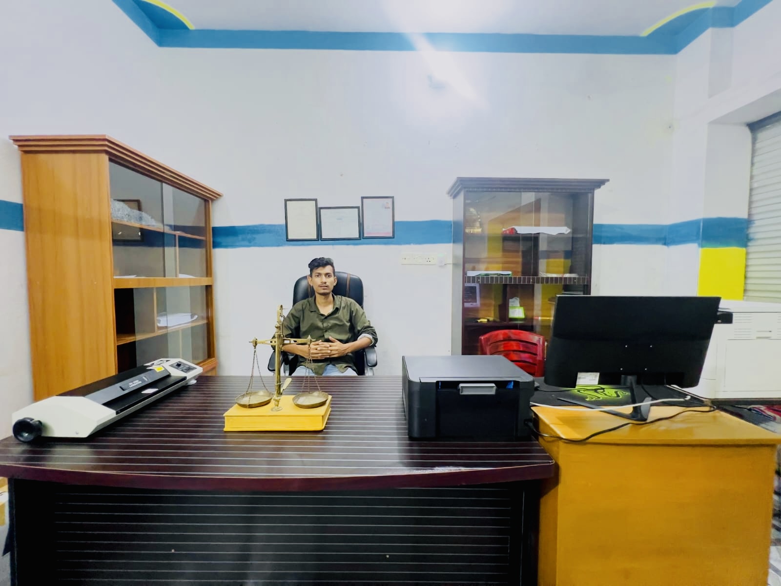 কোহিনুরের অফিস ও কর্মপরিবেশ
